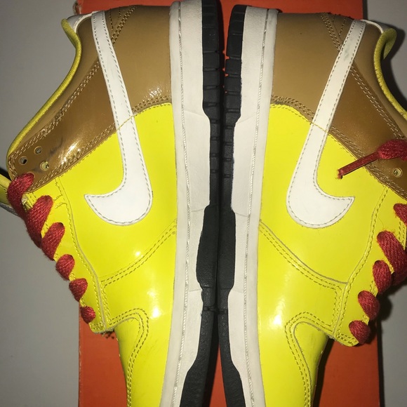 Nike Dunks - Picture 6 of 6